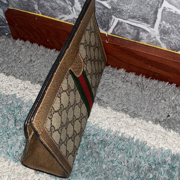 Authentic Gucci Sherry Line Bag - Picture 4 of 10